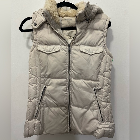 Zara Jackets & Blazers - Zara Light Beige Quilted Vest with Detachable Hood Sz S